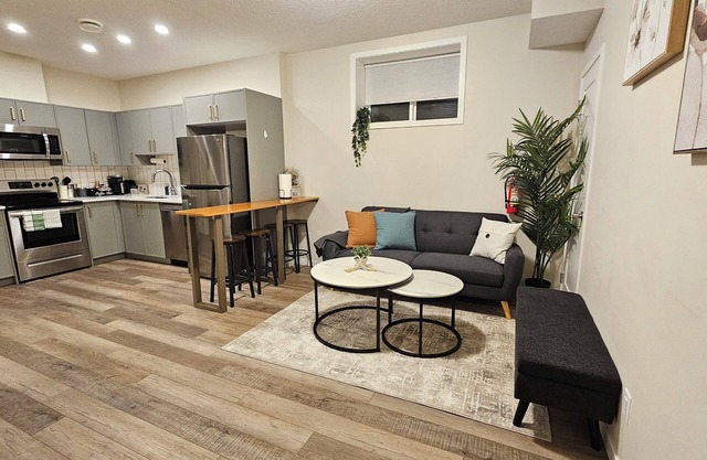 Modern Legal Suite - Separate Entry/ Self Check-In