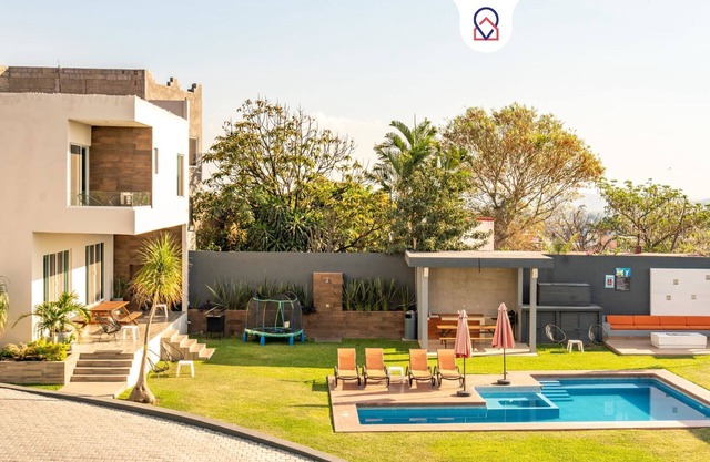 Loft Moderno Con Lujosas Comodidades