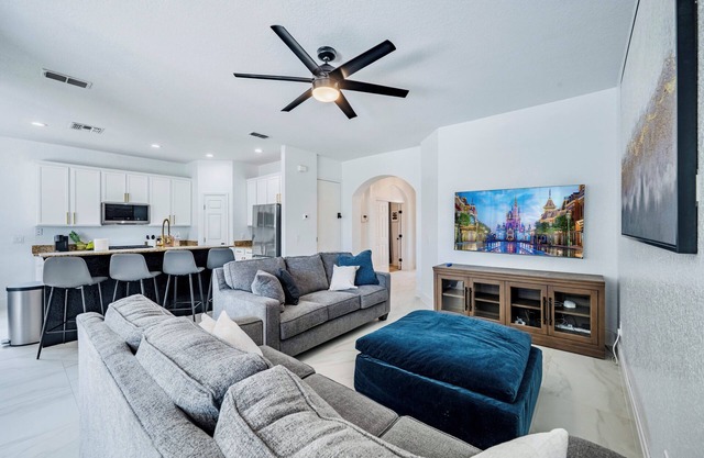 Modern Lux Villa Mins to Disney! Resort Home w/Pool and Hot Tub! No Resort Fee!