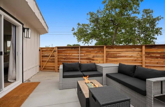 Modern Luxe Mission Valley 3 BR with Game Room