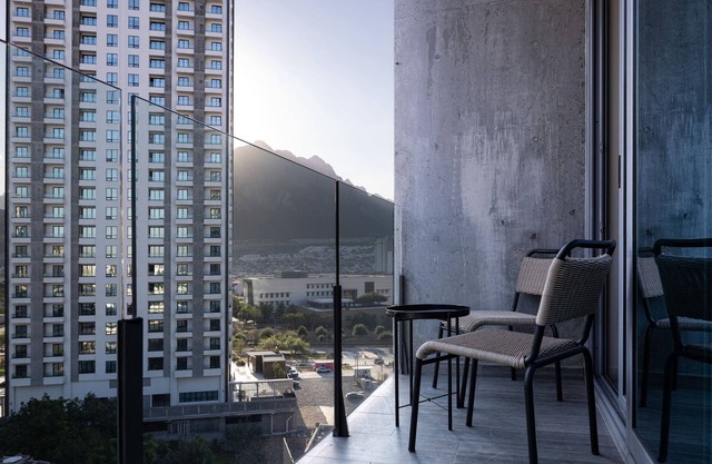 Luxurious modern near UDEM, Jardín Secreto 810.