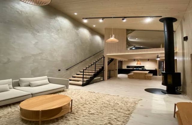 Modern Luxury 4BR Villa Levi Center