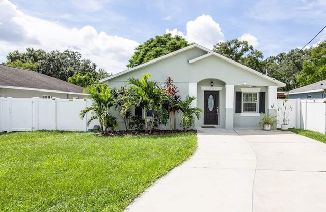 Modern Luxury Home Located in Tampa!