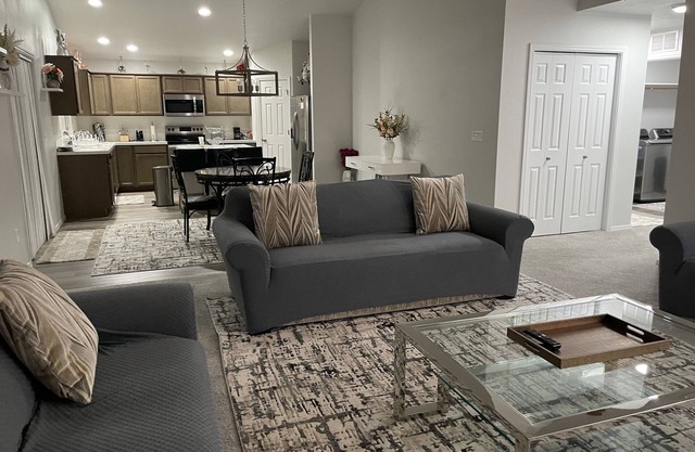 MODERN LUXURY MEETS FAMILY COMFORT IN THIS BEAUTIFUL NEW HOME BUILD RETREAT! 🏡