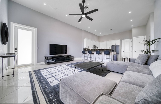 Modern Luxury Apartment Centrally Located in Southwest Ranches Hidden Gem!
