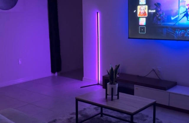 Modern Minimalist Home Near Disney– Private & Brand New, Ideal for Families