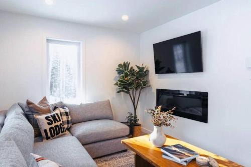 Modern Mont Blanc Ski in Ski out Townhouse