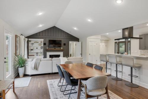 Modern Music City Oasis Sauna & Spacious Yard