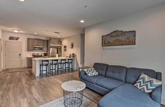 Modern Nashville Condo: 7 Mi to Downtown!