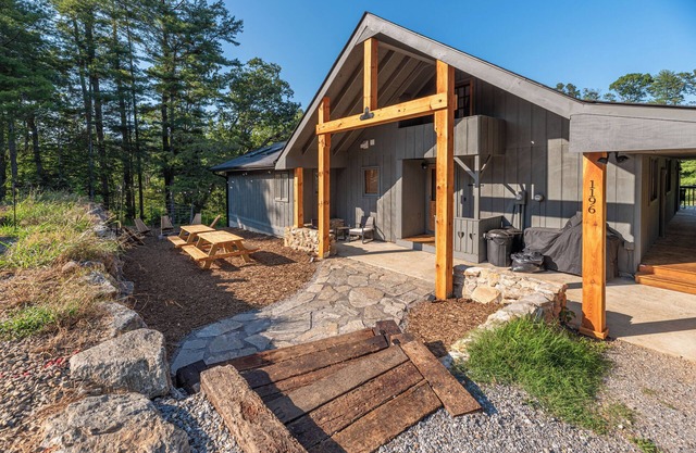 Modern Nature Retreat w/ Creek Access + Hot Tub