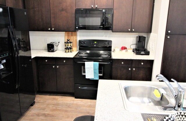 ***Modern Neat Dwelling close to NRG/Med Center