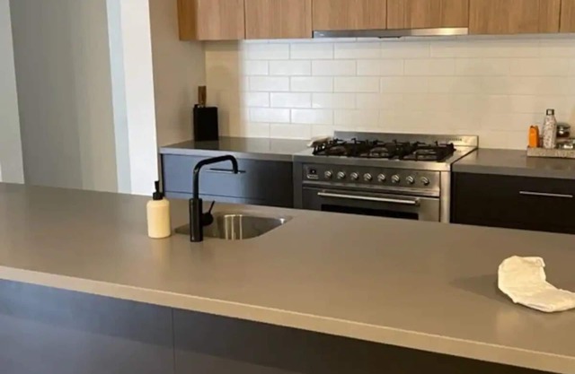Modern New Beautiful House Near Geelong Sleeps 6-8 Adults and 5 Kids
