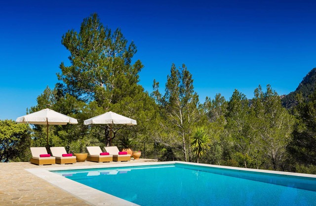 Luxury Private Holiday Villa with Private Pool, Mallorca Villa 1022