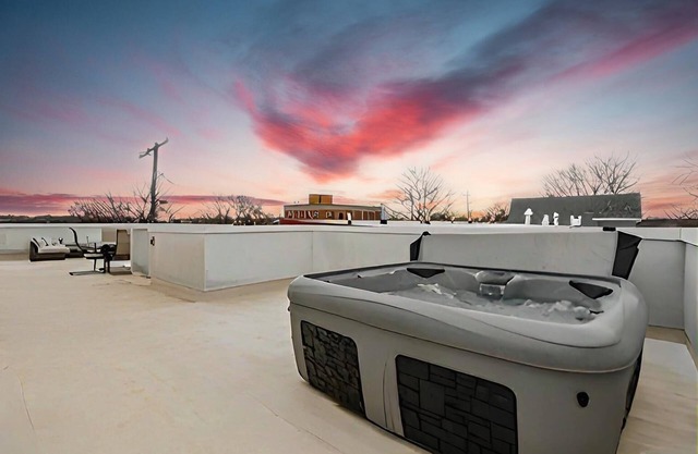 Modern Oasis in Columbus with Hot Tub on Roof with City Views