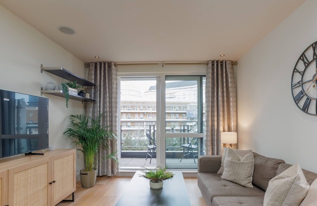 Modern one-bedroom apartment