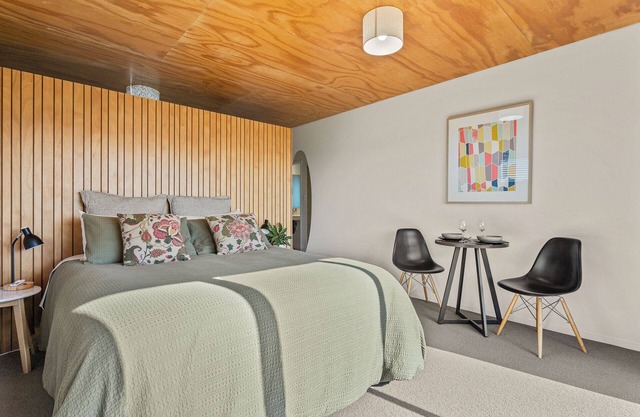 Tauranga Harbour Modern Family Holiday Home