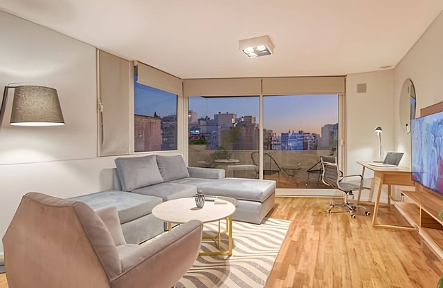 Moderno Penthouse con Terraza y Parrilla Privada