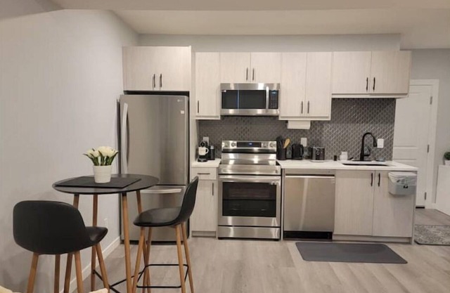 Modern Private Suite | Sparkling Clean & Serene