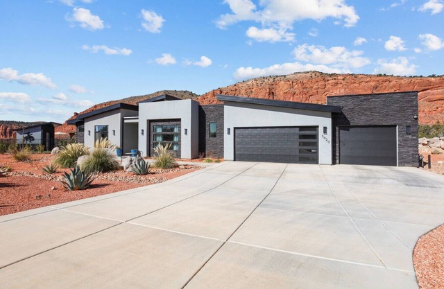 Modern Red Cliff Home with Private Pool