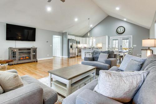 Modern Retreat with Mtn Views in Maggie Valley!