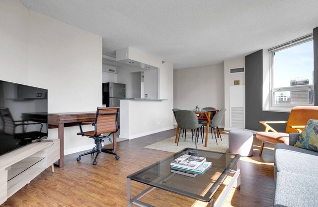 Modern River North 1BR w/ Gym + W/D near Mag Mile by Blueground