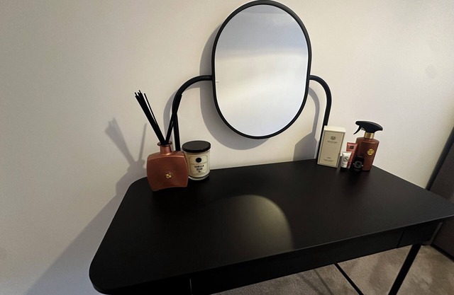 Modern Room & Bath in Maidenhead Near Heathrow Airport