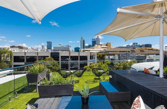 Modern Room With Rooftop Terrace Located Centrally