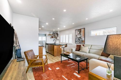 Modern Rustic Stay near Downtown Salt Lake