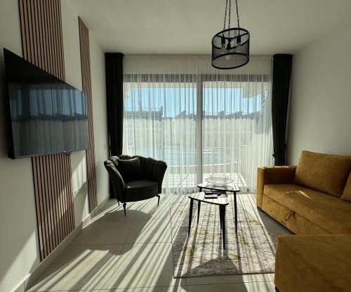 Modern Seaside Studio - Pearl Island