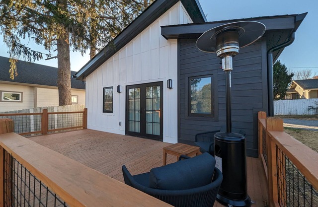 Modern Serenity Retreat Near Biltmore Estate - Where Luxury Meets Sustainability