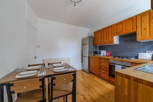Modern Simplicity 10mins from Westfield, Stratford