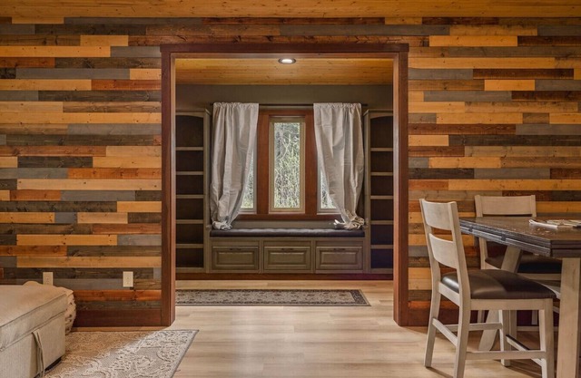 Modern Ski Chalet Sleep 6