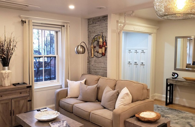 Modern, Smart 1Bed -Private Entry. Boston's Best Location Close to Everything