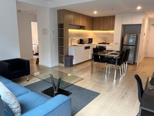 Modern & Spacious 2 Bed 2 Bath Apartment with Parking
