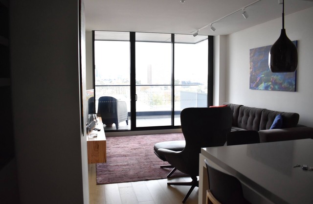 Modern + Spacious 2BD/2Bath - Stunning City Views!