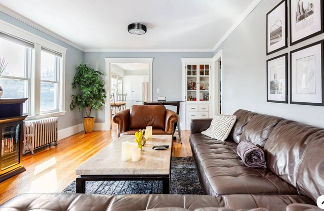 Modern, Spacious Condo, minutes to downtown Salem, Private Parking on Site!