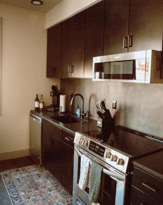 Modern State 209 Just Blocks Away From The Bay