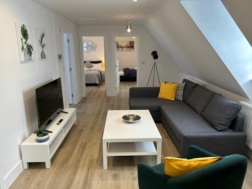 Modern Stay-Walk to Everything 6