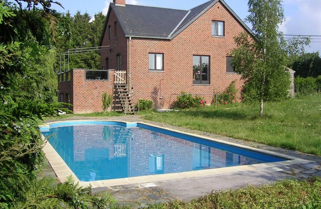 Estancia moderna con jacuzzi
