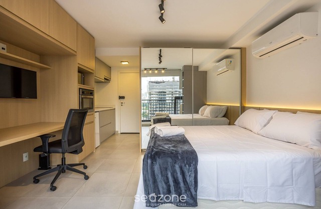 Modern Studio 450m From the Subway Ism0806