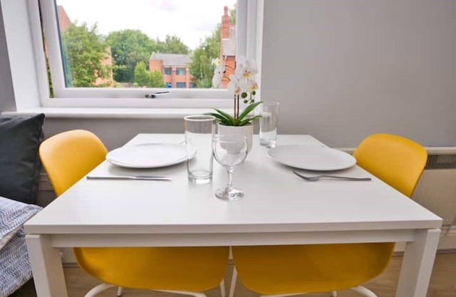 Modern Studio - Close to City Centre!