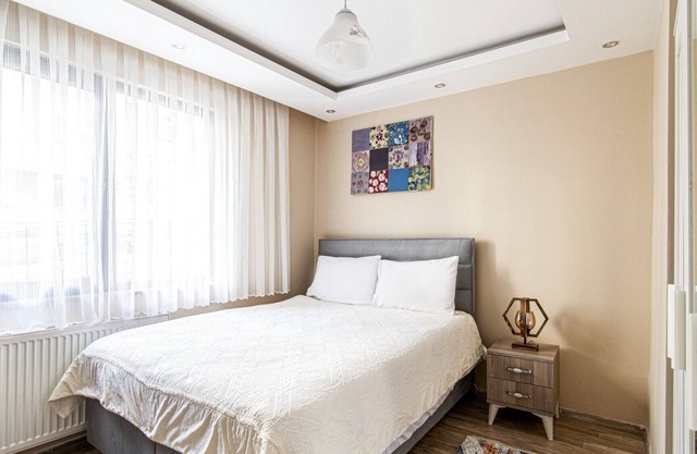 Modern Studio Flat Close to Profilo Shopping Mall