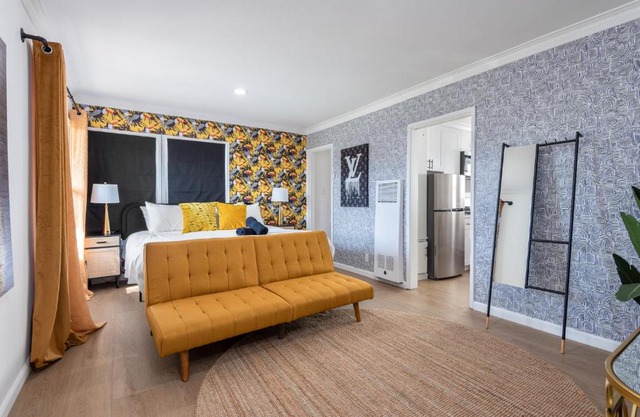 Modern Studio Oasis near Sunset Blvd