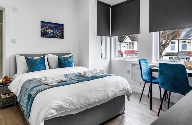 Modern Studio Rooms in Wembley 3