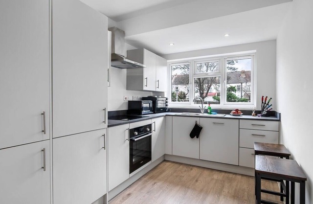 Modern Studio Rooms in Wembley 2 DUP