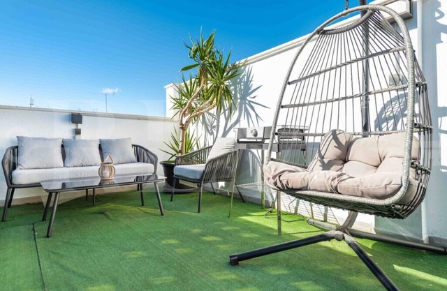 Modern Studio w/ Private Rooftop terrace by REMS