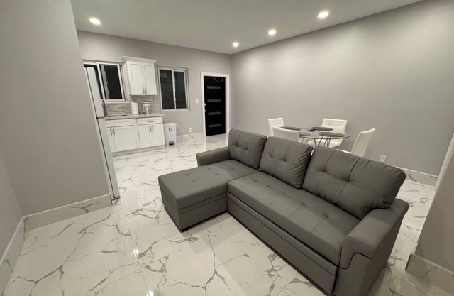 Modern Style 1 bed-1bath