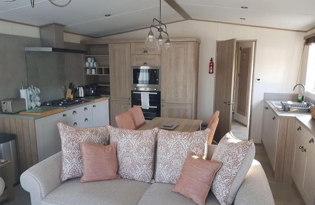 Modern, stylish holiday home