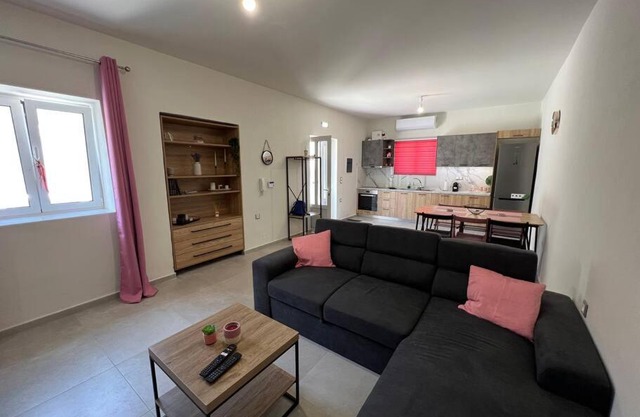 Modern Stylist House for Friends