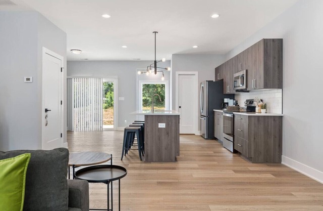 Modern Townhome Near Liberty University with Luxe Amenities